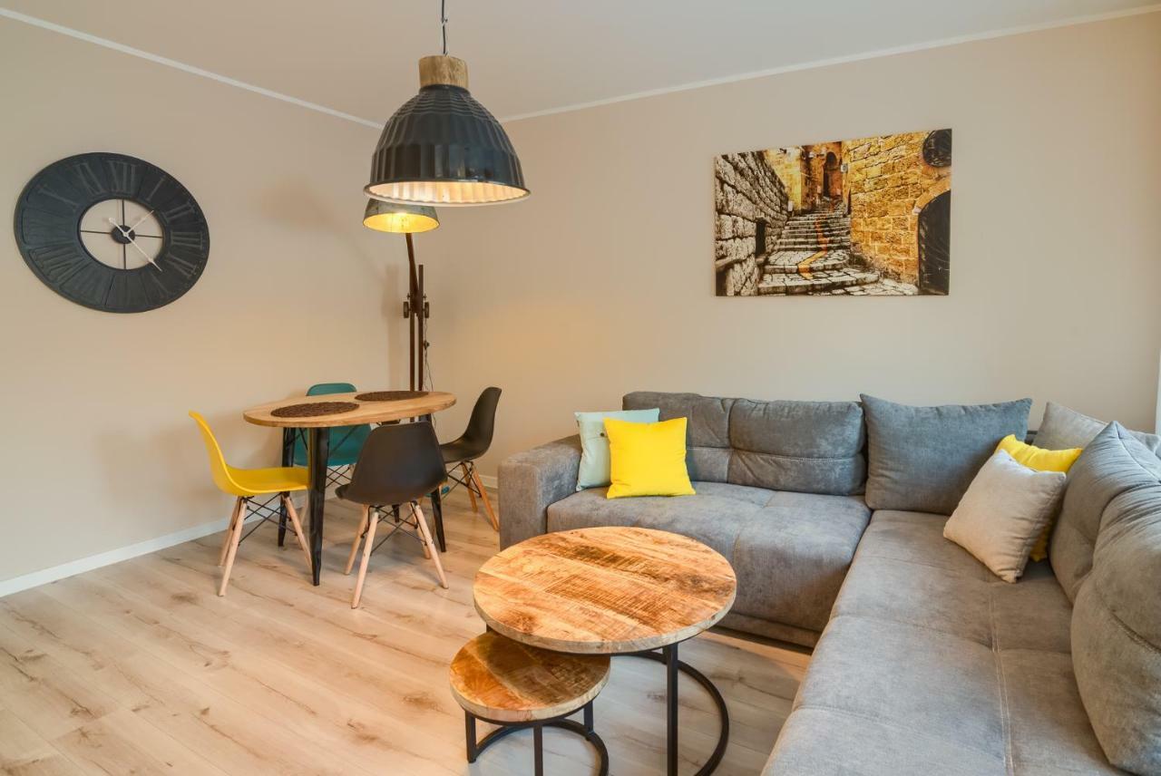 טיצ'י Apartments 4 You Hlonda מראה חיצוני תמונה